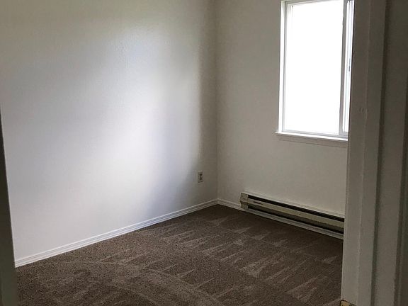 5th image of 2618 E Denver Ave