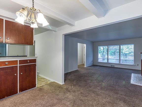 5th image of 129 99th Ave NE