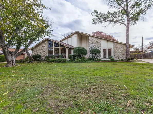 1201 Rockmoor Dr, Edgecliff Village, TX 76134