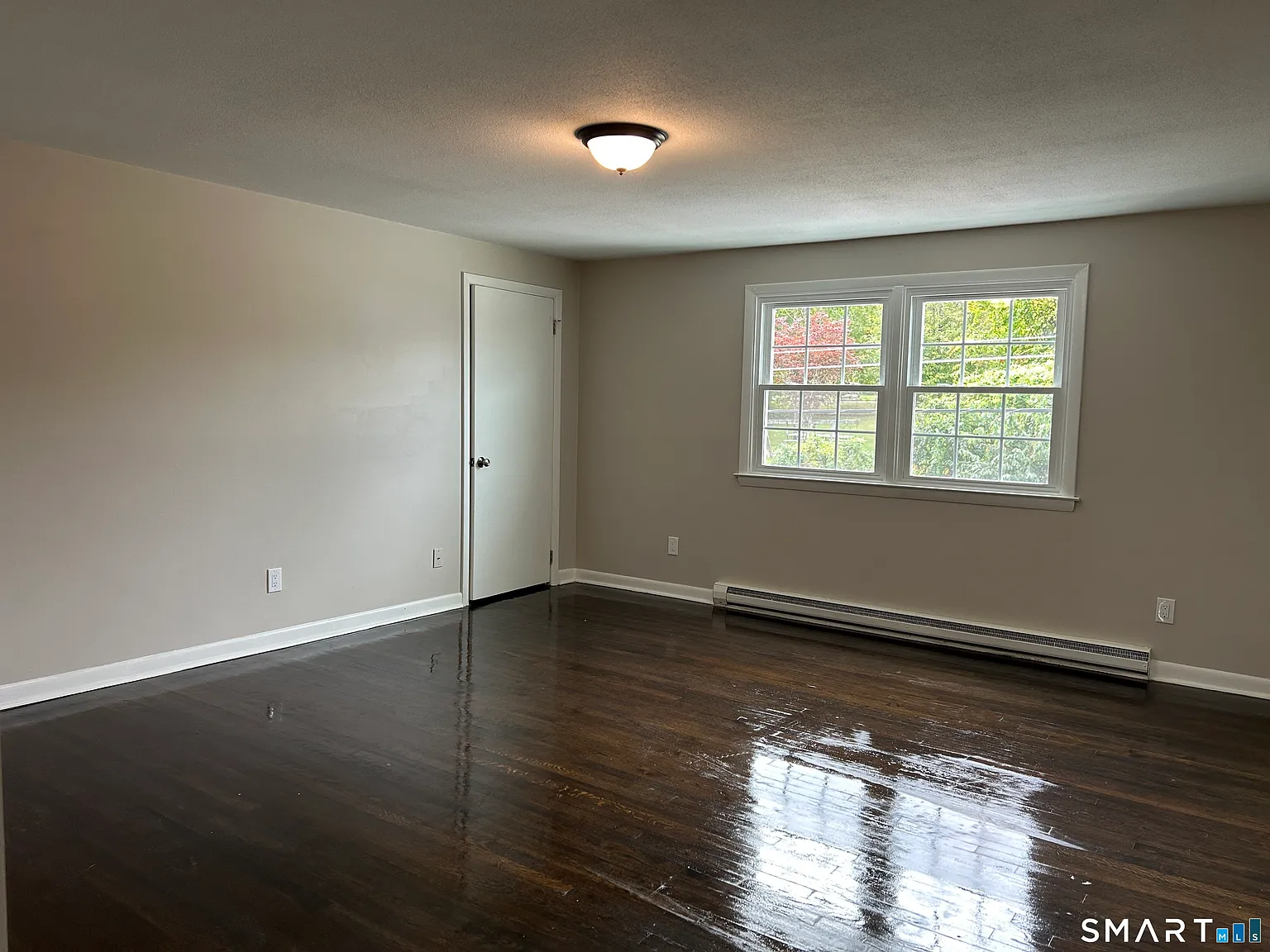 2 bed, 1.0 bath, 950 sqft, $1,600 — Photo 3