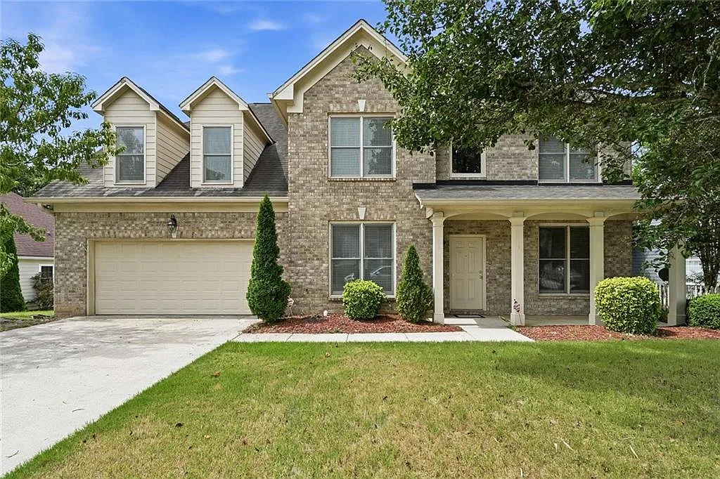 5 bed, 3.0 bath, 3152 sqft, $2,800 — Photo 1