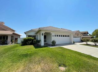 30274 Shoreline Dr, Menifee, CA 92584
