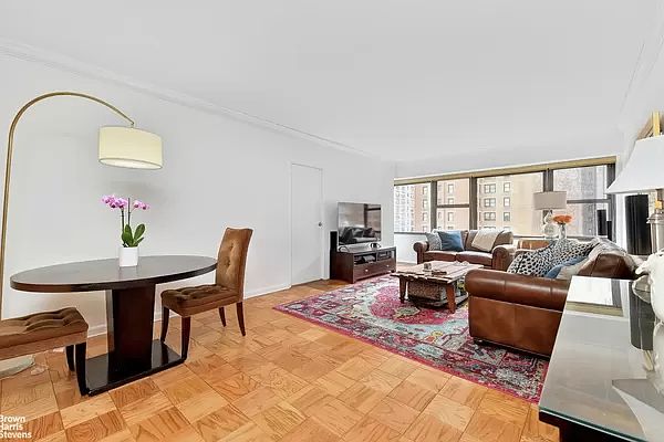 1st image of 160 E 38th St APT 8B
