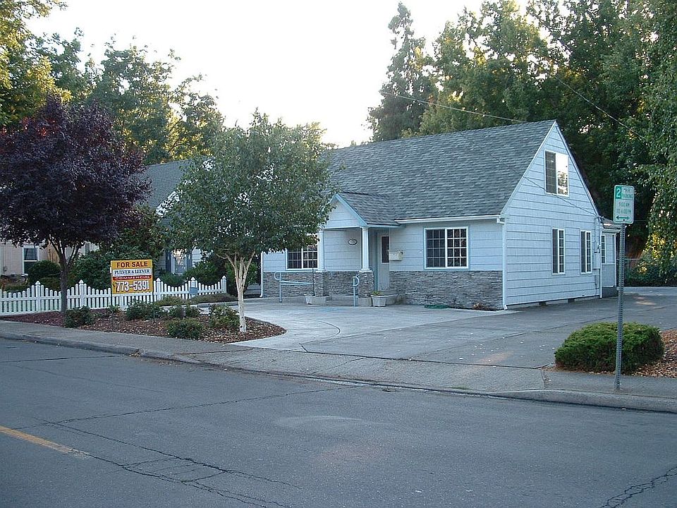 2nd image of 21 Hawthorne St