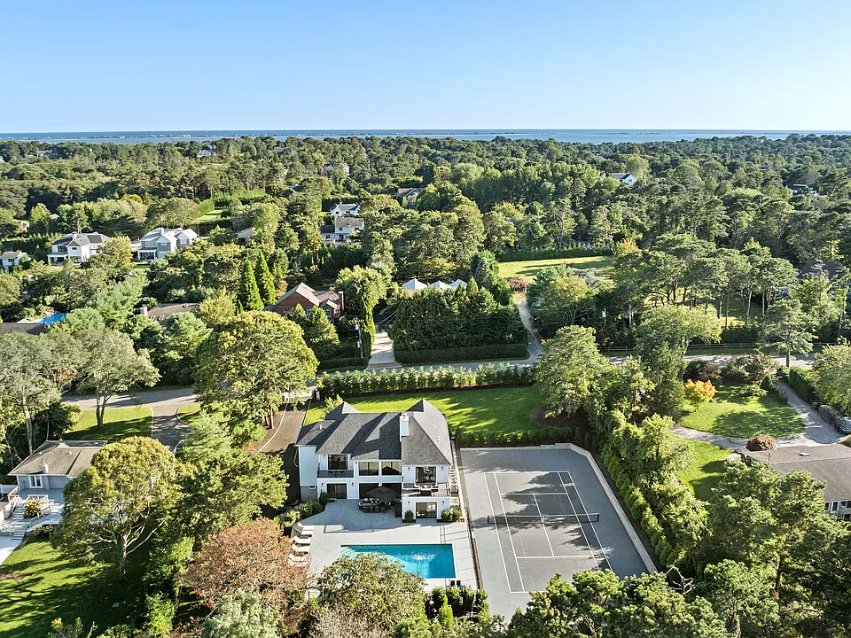 47 Hilltop Rd