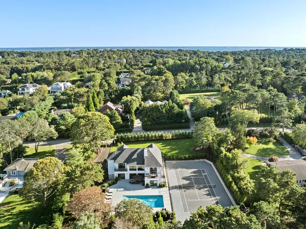 47 Hilltop Rd, Southampton, NY 11968