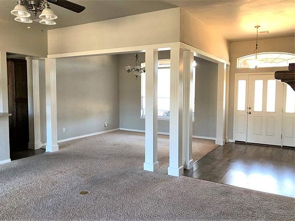 2nd image of 2303 S Bridlewood Dr