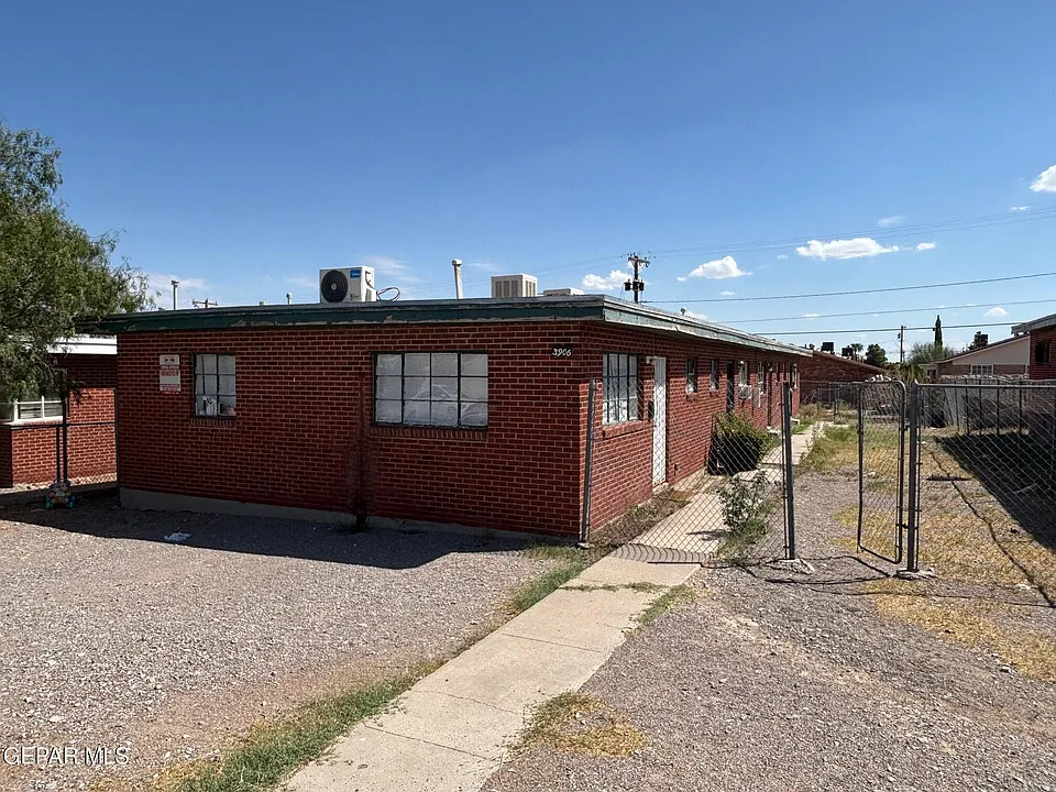 3906 Harrison Ave #2