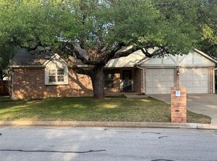 1401 Wood Rock Dr, Round Rock, TX 78681