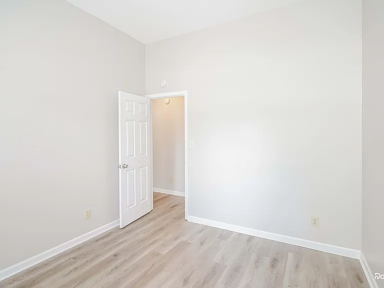 107 Knollwood Ct — Photo 13
