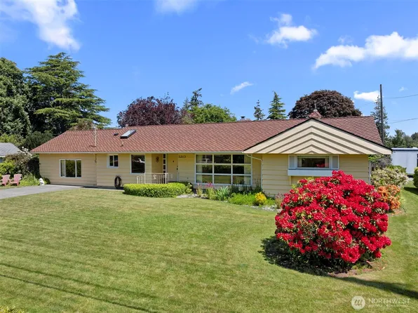 1213 Alaska Avenue, Anacortes, WA 98221