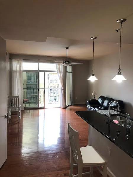 1 bed, 853 sqft, $1,760 — Photo 1