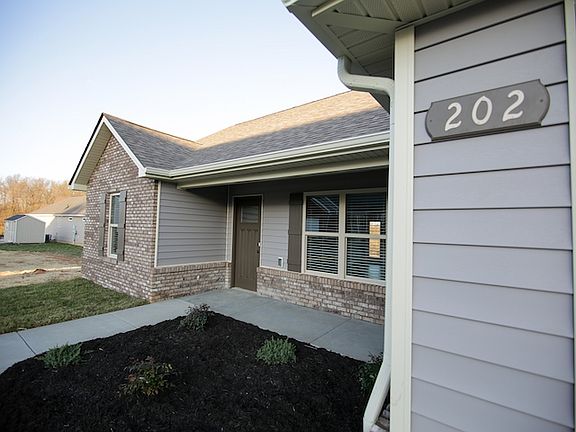 5th image of 202 Royal Birkdale Ct