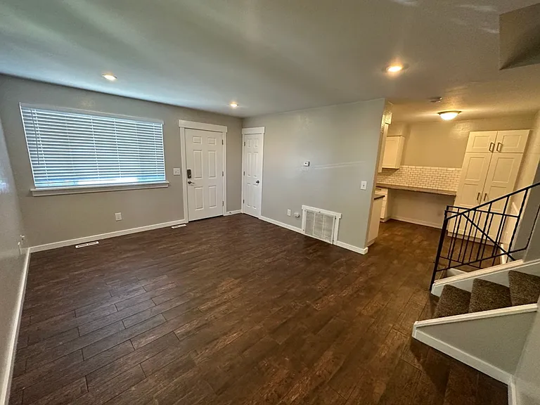 5253 Meade St #5253 — Photo 6