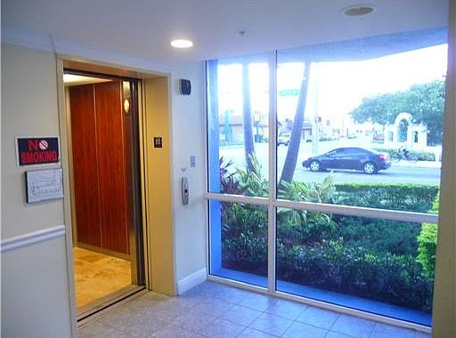 4th image of 218 NW 12th Ave #9F