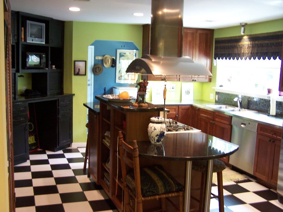 2nd image of 1047 Gardenia Dr