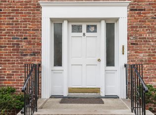 8D Troy Dr, Springfield, NJ 07081