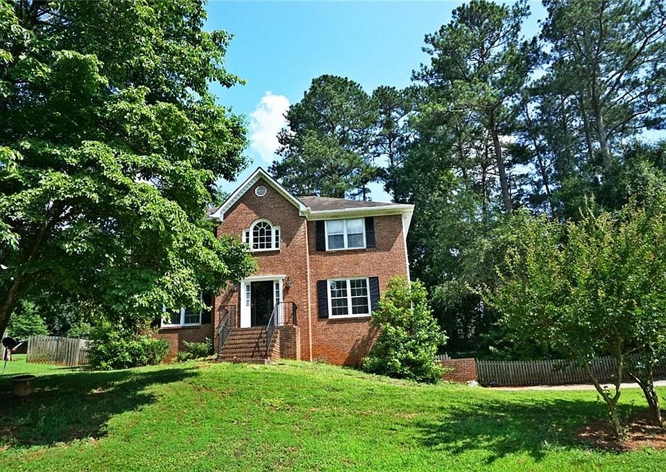 1st image of 2787 Colony Cir