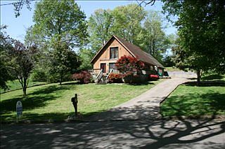 2nd image of 940 Norman Dr