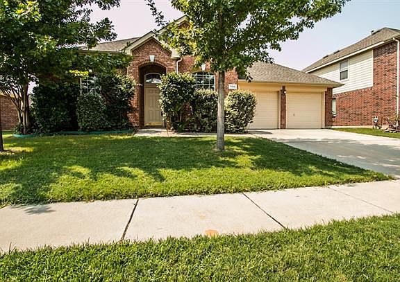 2nd image of 11841 Warbler Ln