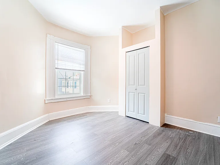 908 N 41st St #2R — Photo 3