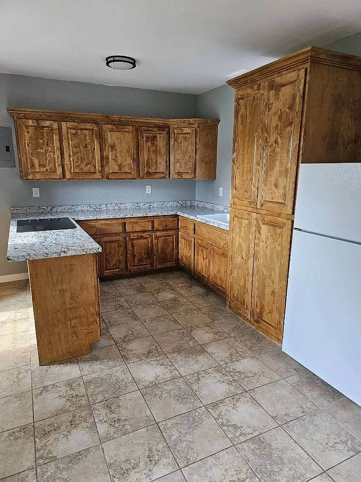 1 bed, $1,000 — Photo 1