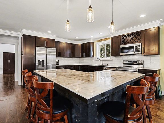 4th image of 9626 Springvale Rd