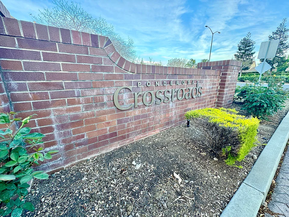 1369 Sandstone Dr