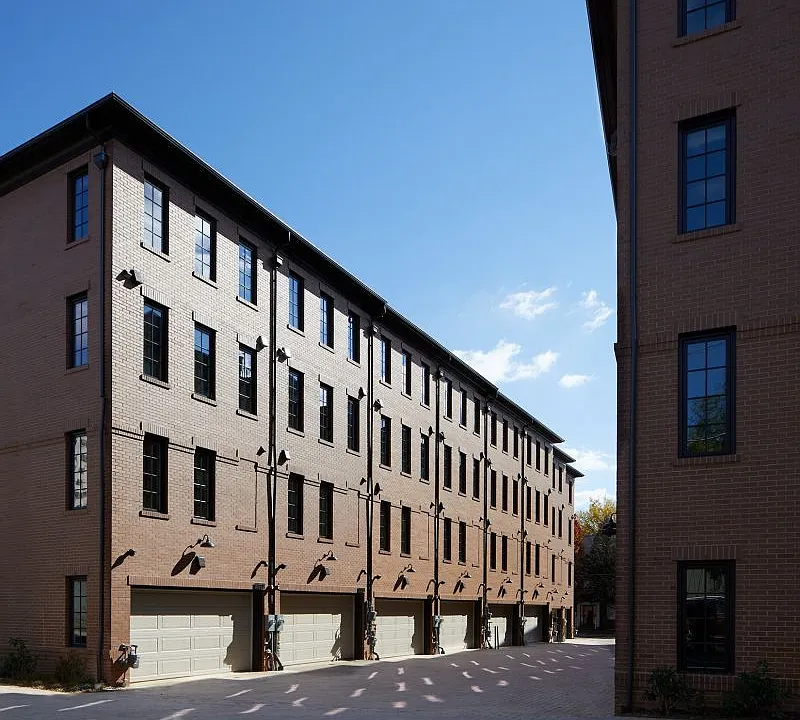 Building Photo 5