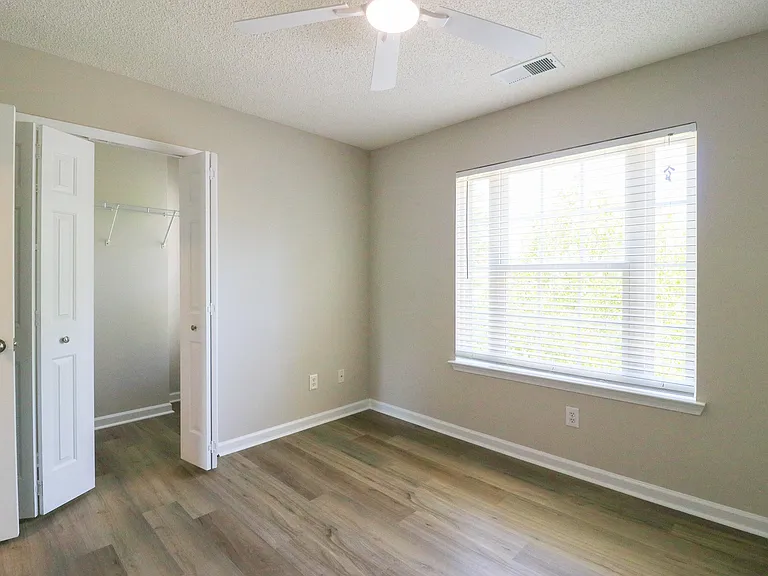 220 Loskin Ln — Photo 33