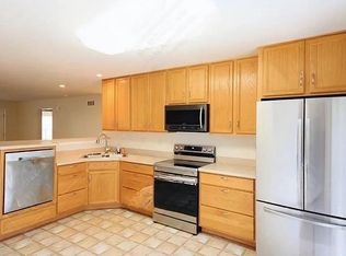 409 Armor Hill Dr, Columbus, OH 43230