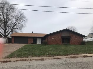 157 Highland Hills Dr, Follansbee, WV 26037