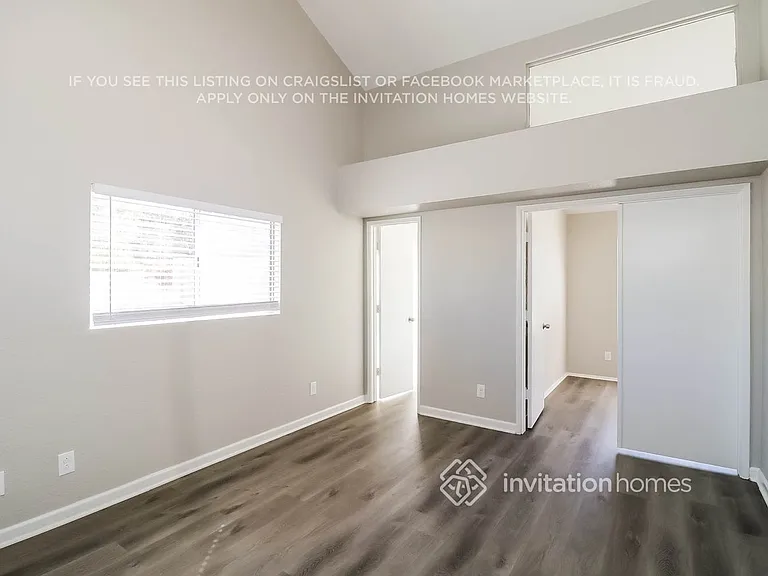 5331 W Voltaire Dr — Photo 10