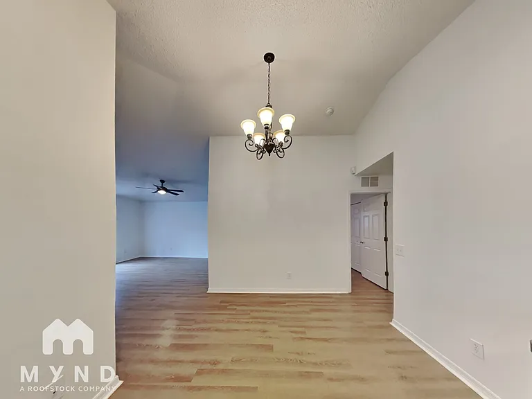 2904 N Massachusetts Ave — Photo 6