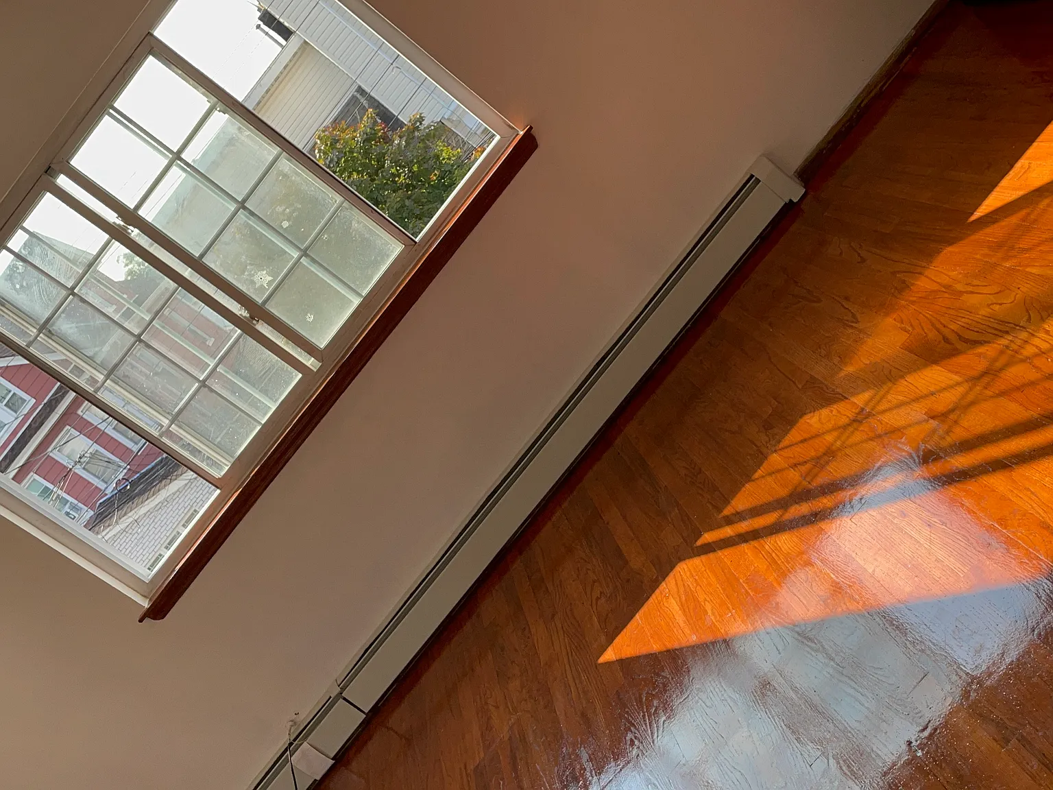 3 bed, 2204 sqft, $3,500 — Photo 4
