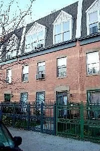 231 E 110th St photo 1