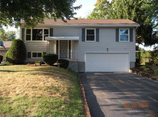 3615 Highmeadow Dr, Canfield, OH