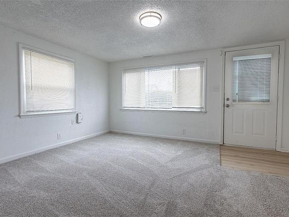 3rd image of 4420 N Jackson Ave