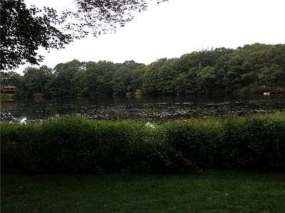 4th image of 174 Oakwoods Dr