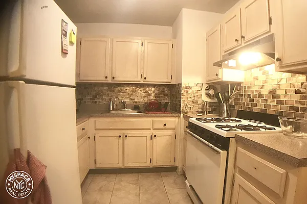 Rented by MySpaceNYC | media 13