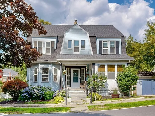 4 Circuit Rd, Winthrop, MA 02152