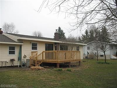 4th image of 2445 Kinney Ave NW