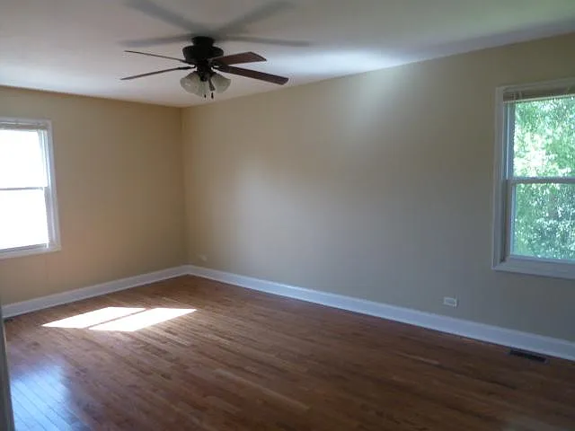 Ceiling fan in all bedrooms