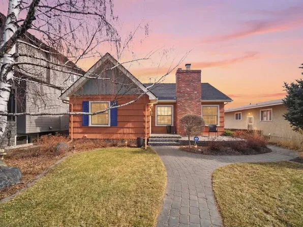 2208 W 31st St SW, Calgary, AB T3E 2N4