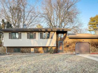 2205 Tanager Trl, Madison, WI 53711