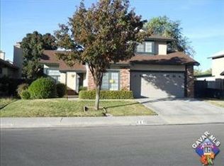 663 E Kettering St, Lancaster, CA 93535