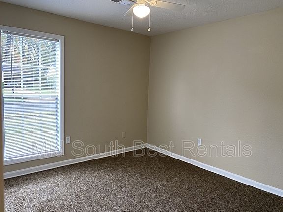 5th image of 3825 Audie Dr