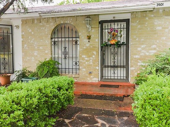 4th image of 3901 Mayflower Dr
