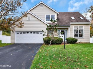 6 Rockefeller Blvd, Rensselaer, NY 12144