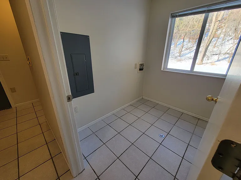 1008 Dutchman Dr — Photo 35